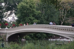 die berühmte Bow Bridge im Central Park, in der Mitte Conny :-)