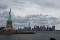 Freiheitsstatue und Skyline