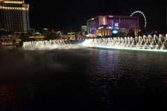 vor dem Bellagio tanzt das Wasser zur Musik